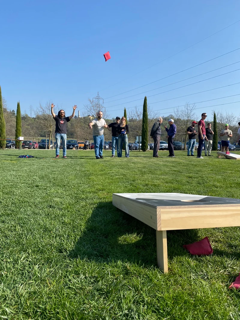 Cornhole e giochi per adulti